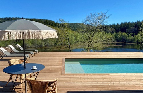 Viam Cottage | Maison de Vacances Avec Piscine et Spa Domaine de la Voûte 8/10 Personnes