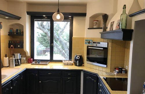 Viens House | Maison de Vacances Avec vue sur le Massif du Luberon au Calme, Piscine Privée