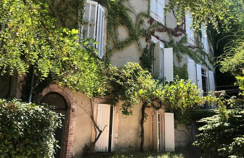 Entrechaux Villa | Maison de Vacances Dans le Calme et la Verdure