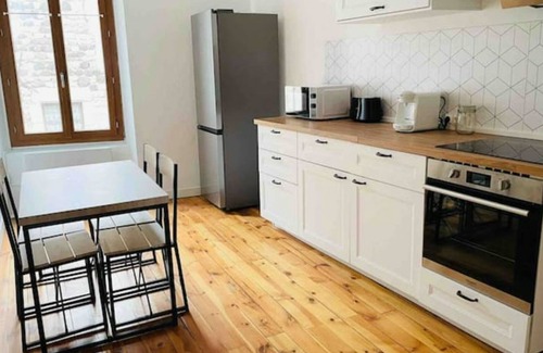 Pradelles House | Maison de Village 15 Personnes