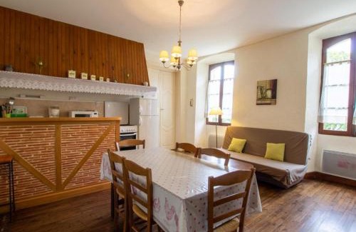 Saint-Cernin-de-lHerm House | Maison de village avec jardin, près de Villefranche du Périgord, idéale familles, animaux acceptés - FR-1-616-162