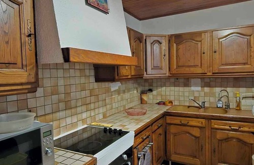 Estagel House | Maison de Village Située Dans une Impasse
