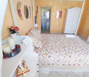 Flagy House | Maison de village - Suite Baroque cosy et élégante à 1 h de Paris proche Fontainebleau