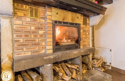 Olby House | Maison de Village Traditionnelle Idéale Pour Découvrir le Département