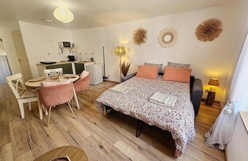 Chartres House | Maison de ville calme au cœur de Chartres Netflix, salle de sport, garage vélo