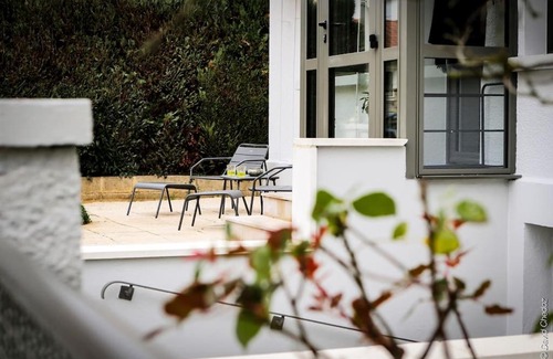 Chenove House | Maison « De Ville en Vigne »