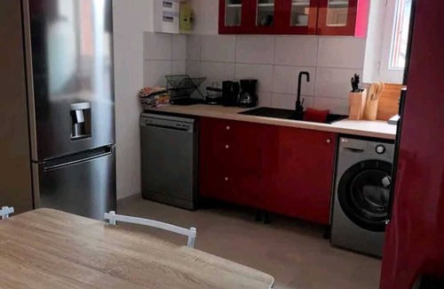 Sully-sur-Loire House | Maison de Ville Agréable , Spacieuse et Lumineuse Récemment Rénovée