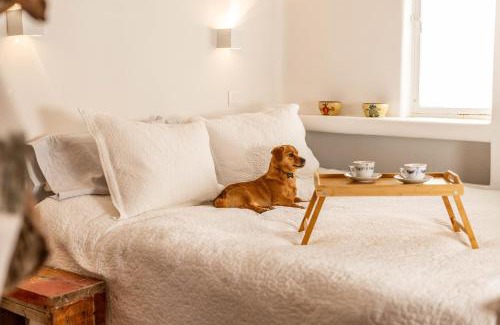 Limni Vouliagmenis House | Maison De Yaya at Heraion Lagoon