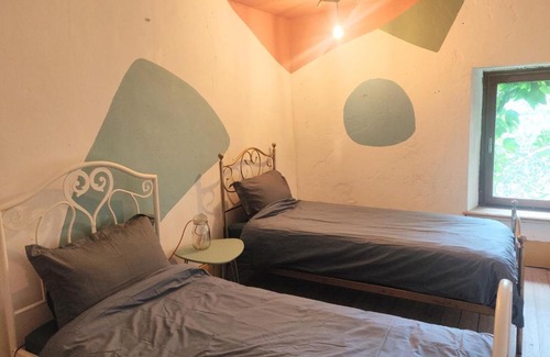 Plancher-Bas House | 'Maison des artistes' for up to 15 in Nature Park