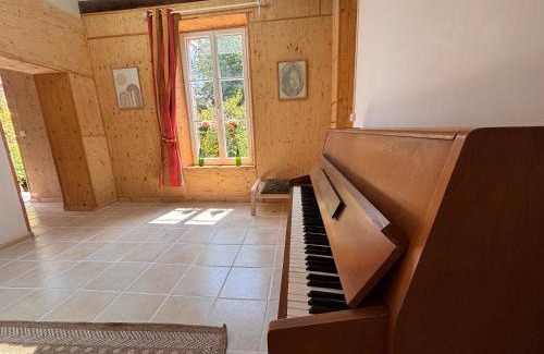 Villeblevin House | Maison des Artistes