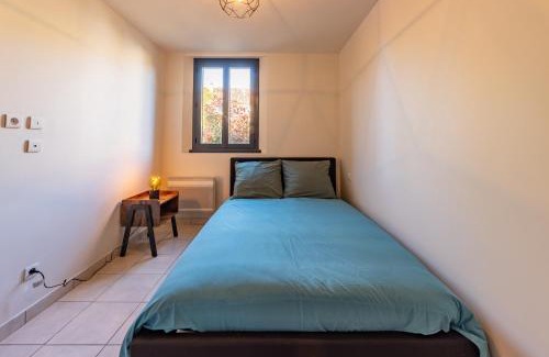 Valence Apartment | Maison des bains - 3 chambres - Jardin - Wifi