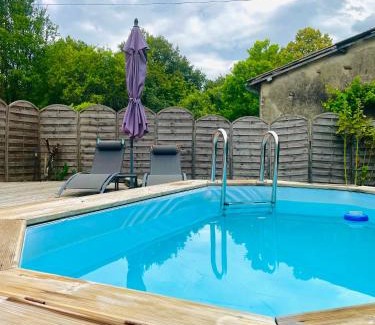 Droux Bed & Breakfast | Maison Des Glycines
