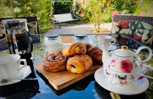 Droux Bed & Breakfast | Maison Des Glycines