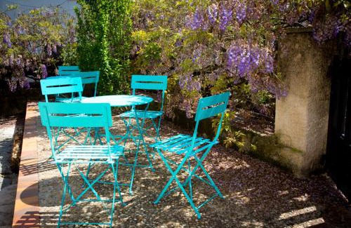 Saint-Antoine Bed & Breakfast | Maison du bois