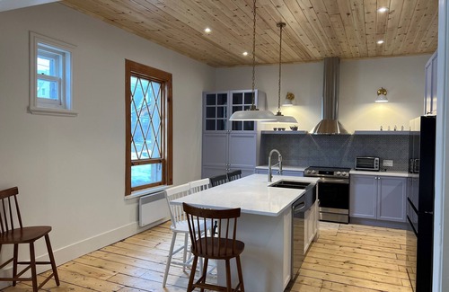 Pointe-au-Pic House | Maison Du Havre (Grand Duplex)
