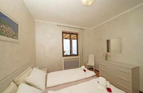 Arias Apartment | Maison du Pralonc - Lago