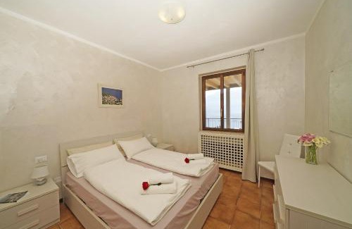 Arias Apartment | Maison du Pralonc - Lago
