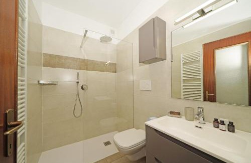 Arias Apartment | Maison du Pralonc - Lago