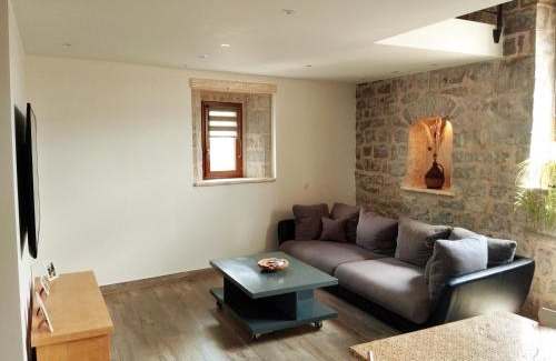 Balazuc House | Maison du Troubadour