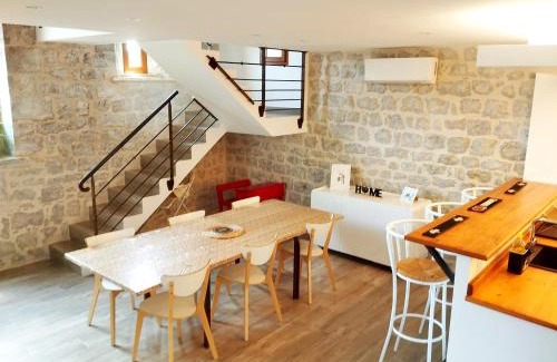 Balazuc House | Maison du Troubadour