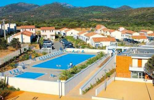 Belgodere House | Maison duplex 2 chambres, avec jardin, 800m plage