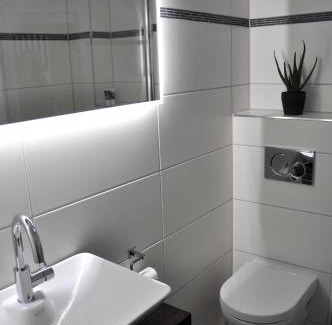 Schierstein Apartment | Maison Elise & Philipp