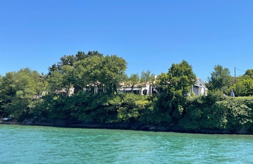 Le Fenouiller Villa | Maison en bord de rivière de mer