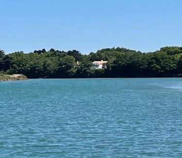 Le Fenouiller Villa | Maison en bord de rivière de mer