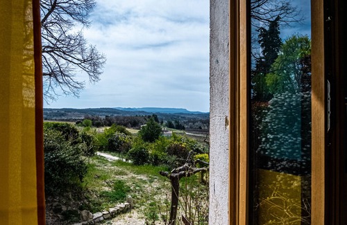 La Tour-d'Aigues House | Maison en campagne avec vues panoramiques - close to a lake