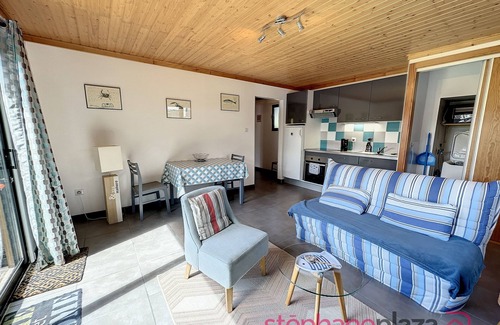 Plobannalec-Lesconil House | Maison en Bois de Plein Pied, au Calme Avec Jardin Fleuri Privatif de 300 m2
