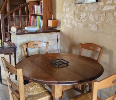 Couze-et-Saint-Front House | Maison en pierre Chez Sorel