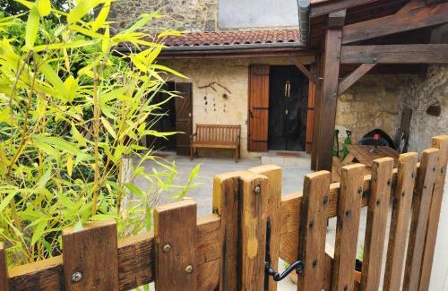 Couze-et-Saint-Front House | Maison en pierre Chez Sorel