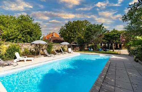 Le Cler House | Maison en pierre piscine clim