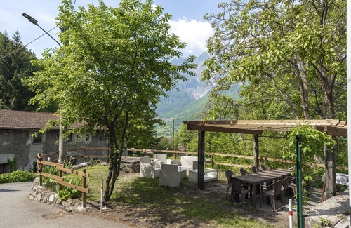 Capo di Ponte House | Maison Enchantée