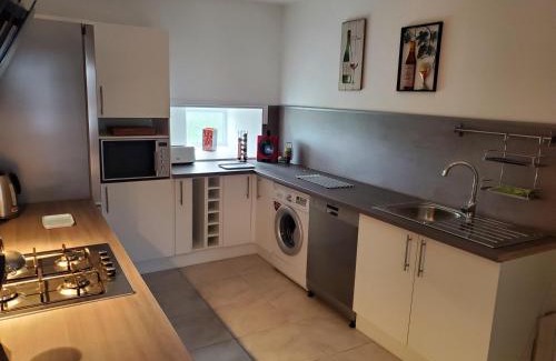Gesnes-le-Gandelin House | Maison Ensoleillee -
