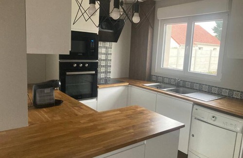 Saran House | Maison entière T3 avec jardin et parking privatif bien situé