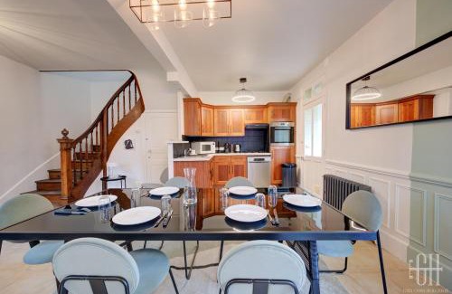 Saint-Cyr-sur-Loire House | Maison familiale bords de Loire avec jardin et 3 Chambres