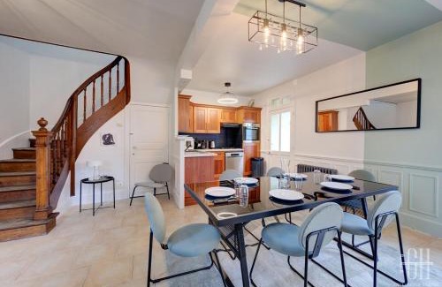 Saint-Cyr-sur-Loire House | Maison familiale bords de Loire avec jardin et 3 Chambres