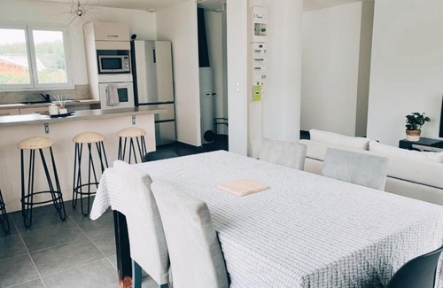 Saint-Martin-de-Hinx House | Maison familiale recente avec terrasse & jardin