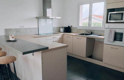 Saint-Martin-de-Hinx House | Maison familiale recente avec terrasse & jardin