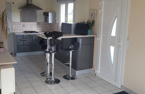 Pledran Villa | Maison Familial: "Entre Terre et mer" House 15 min from the sea with swimming pool!