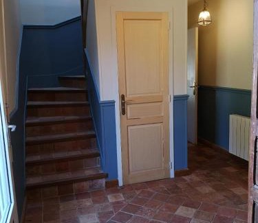 Bais House | Maison familiale, 15 pers, 7 chambres, piscine, déco soignée