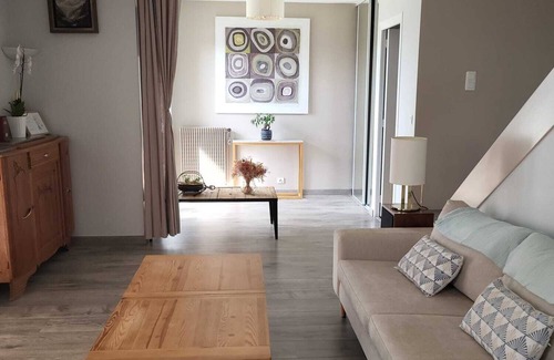 Seynod House | Maison Familiale en Haute-savoie Avec Piscine et Petits Équipements de Fitness