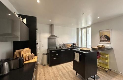 Moret-sur-Loing House | Maison familiale-jardin-50m du Loing-tout à pieds