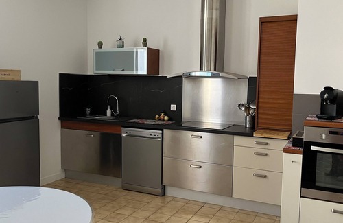 Magalas House | Maison Familiale Les Hirondelles