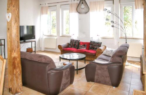 Saint-Claude House | Maison familiale spacieuse à Saint-Claude, vue sur la rivière