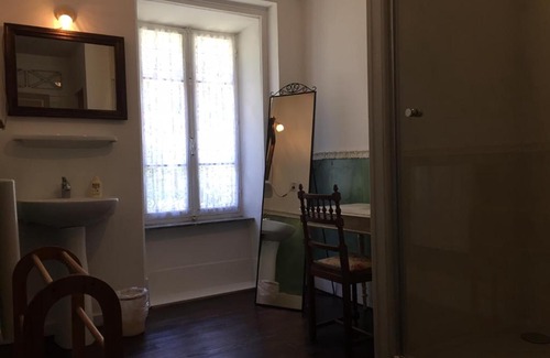 Saint-Priest Bed & Breakfast | Maison Forestière