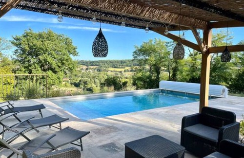 Lendou-en-Quercy House | Maison Contemporaine en Bois Avec Piscine