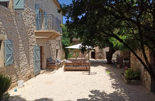 Saint-Antonin Noble Val House | Maison Charmante et de Caractère Avec Piscine