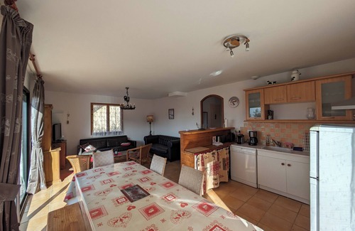 Saint-Michel-de-Chaillol Apartment | Maison de Montagne 3 Pièces - 90m² 5 à 7 Personnes Surplombant le Champsaur